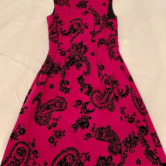 💗🖤 Gorgeous Fuchsia and Black Dress,NWOT,Size 6 - Picture 3 of 4